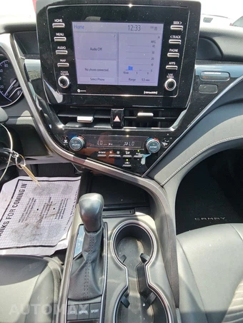 2023 Toyota Camry SE - miniatura 11