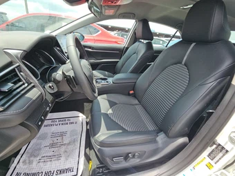 2023 Toyota Camry SE - miniatura 7
