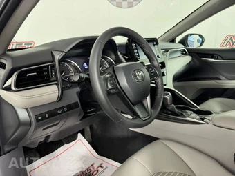 2023 Toyota Camry SE - miniatura 10