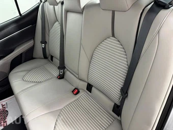 2023 Toyota Camry SE - miniatura 32