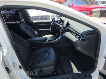 2023 Toyota Camry SE - miniatura 18