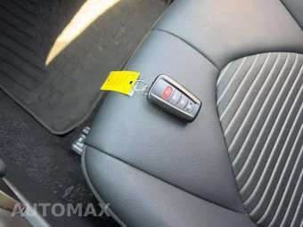 2023 Toyota Camry SE - miniatura 8