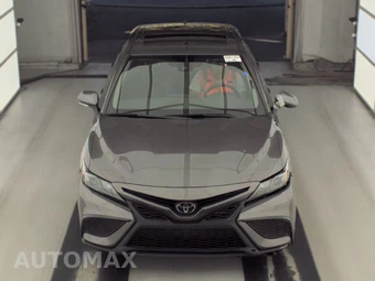 2023 Toyota Camry SE - miniatura 2