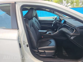 2023 Toyota Camry SE - miniatura 8