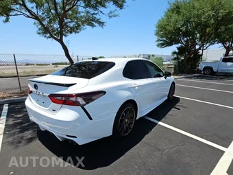 2023 Toyota Camry SE Nightshade Edition - miniatura 4