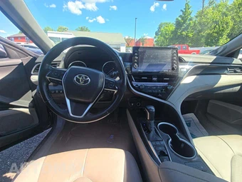 2023 Toyota Camry XLE - miniatura 10