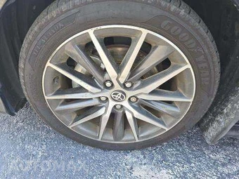 2023 Toyota Camry XLE - miniatura 9