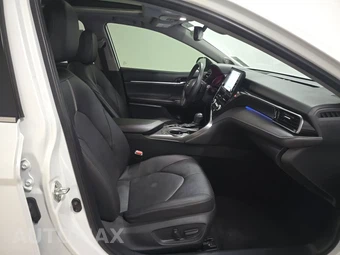 2023 Toyota Camry XSE - miniatura 8