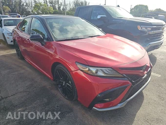 2023 Toyota Camry XSE - miniatura 3