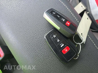 2023 Toyota Camry XSE - miniatura 5
