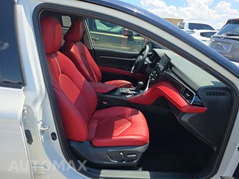 2023 Toyota Camry XSE - miniatura 8