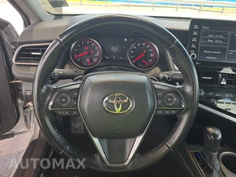 2023 Toyota Camry XSE - miniatura 10