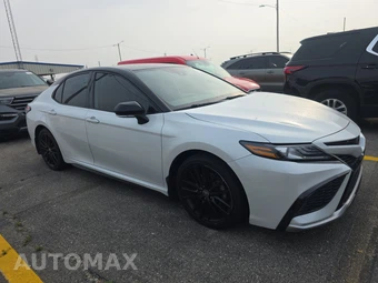 2023 Toyota Camry XSE - miniatura 3