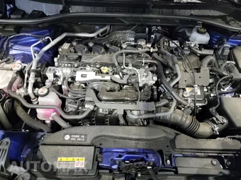 2023 Toyota Corolla Cross Hybrid XSE - miniatura 15