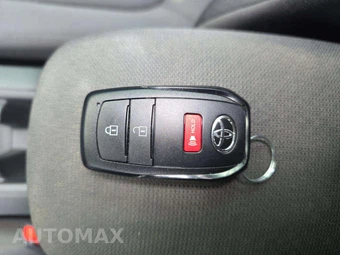 2023 Toyota Corolla Cross LE - miniatura 8