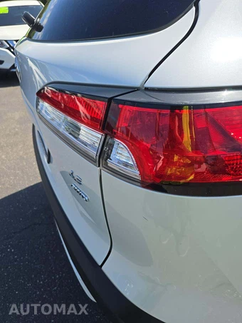 2023 Toyota Corolla Cross LE - miniatura 18