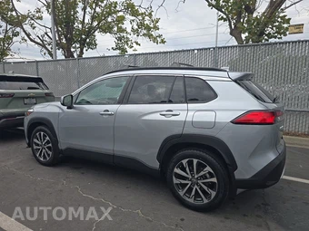 2023 Toyota Corolla Cross XLE - miniatura 6