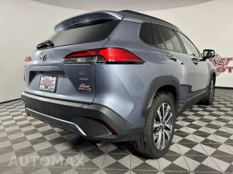 2023 Toyota Corolla Cross XLE - miniatura 31