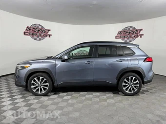 2023 Toyota Corolla Cross XLE - miniatura 4