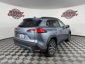 2023 Toyota Corolla Cross XLE - miniatura 7