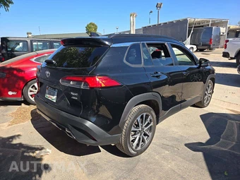 2023 Toyota Corolla Cross XLE - miniatura 3