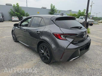 2023 Toyota Corolla Hatchback XSE - miniatura 2