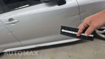 2023 Toyota Corolla Hybrid LE Sedan - miniatura 22