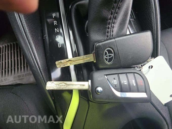 2023 Toyota Corolla Hybrid LE Sedan - miniatura 8