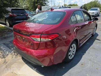 2023 Toyota Corolla LE Sedan - miniatura 3