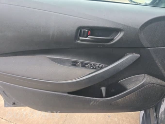 2023 Toyota Corolla LE Sedan - miniatura 9