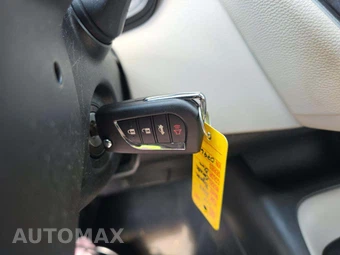 2023 Toyota Corolla LE Sedan - miniatura 8