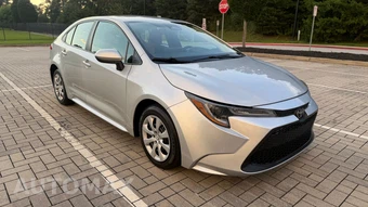 2023 Toyota Corolla LE Sedan - miniatura 2