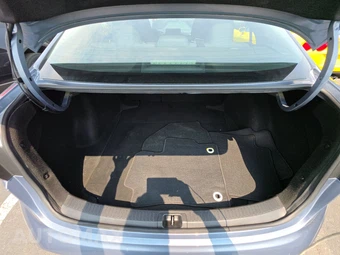 2023 Toyota Corolla LE Sedan - miniatura 16