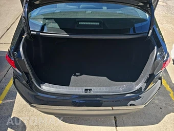 2023 Toyota Corolla LE Sedan - miniatura 13