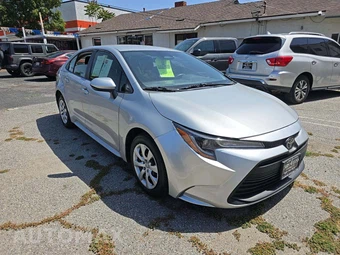 2023 Toyota Corolla LE Sedan - miniatura 4
