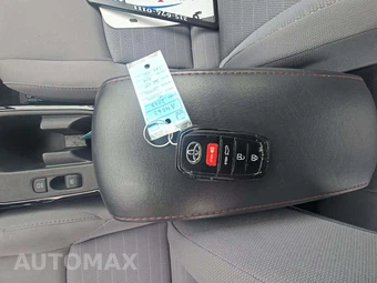 2023 Toyota Corolla SE Sedan - miniatura 8