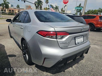 2023 Toyota Corolla SE Sedan – miniatura 2