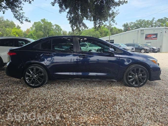 2023 Toyota Corolla SE Sedan – miniatura 4