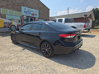 2023 Toyota Corolla SE Sedan – miniatura 2