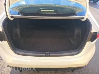 2023 Toyota Corolla XSE Sedan - miniatura 16