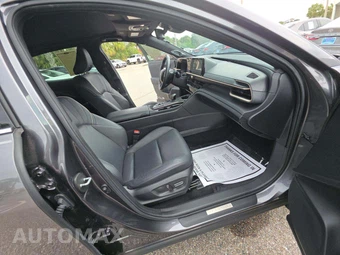 2023 Toyota Crown Limited – miniatura 18