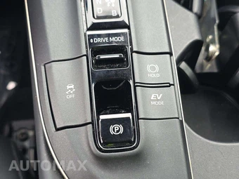 2023 Toyota Crown Limited – miniatura 29