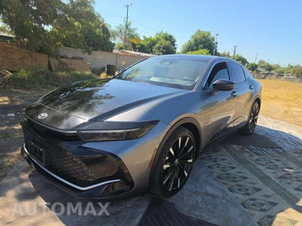 2023 Toyota Crown Platinum