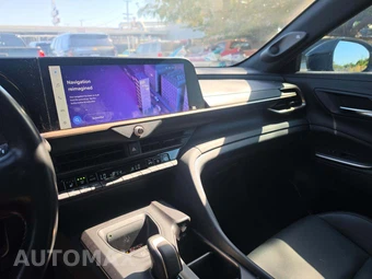 2023 Toyota Crown Platinum – miniatura 10