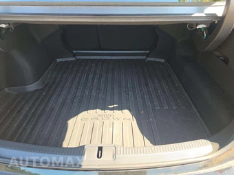 2023 Toyota Crown Platinum – miniatura 14