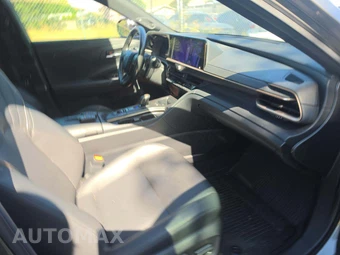 2023 Toyota Crown Platinum – miniatura 18