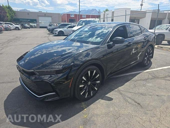 2023 Toyota Crown Platinum