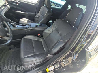 2023 Toyota Crown Platinum – miniatura 6