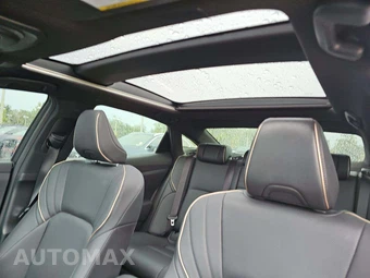 2023 Toyota Crown Platinum – miniatura 11