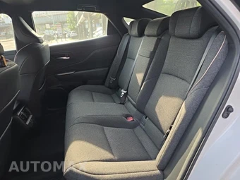 2023 Toyota Crown XLE - miniatura 16